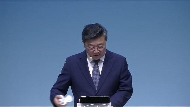 “ 더 크게 응답하시는 하나님 ”