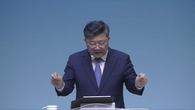 “ 가치관들이 맞부딪히는 전쟁터 ”