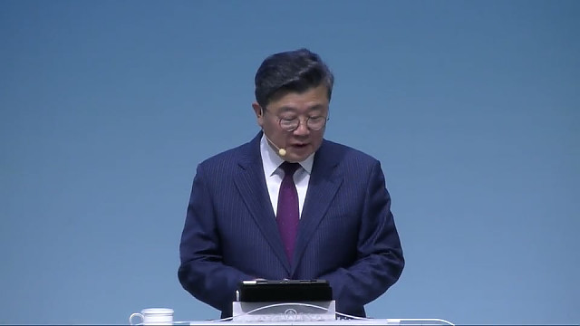 “ 어려울수록 용기가 필요합니다 ”